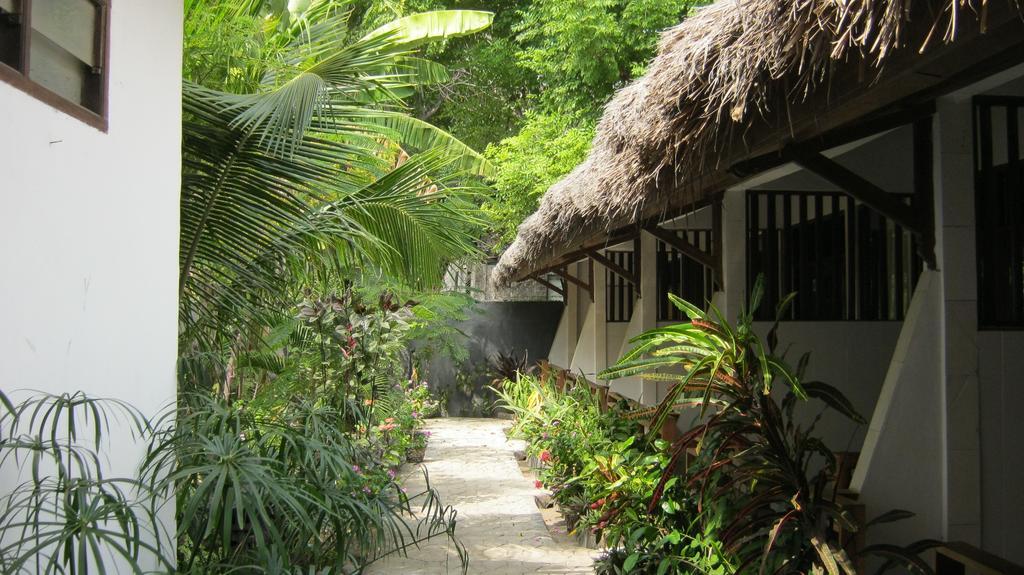 Melati Garden Guesthouse Gili Trawangan Buitenkant foto